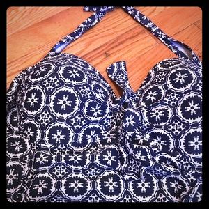 Women’s tankini swim top